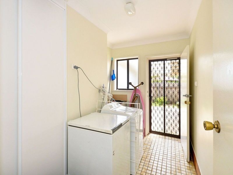 37 Mort Avenue, Dalmeny NSW 2546