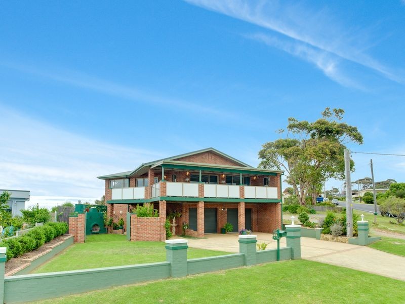 4 Mummaga Way, Dalmeny NSW 2546