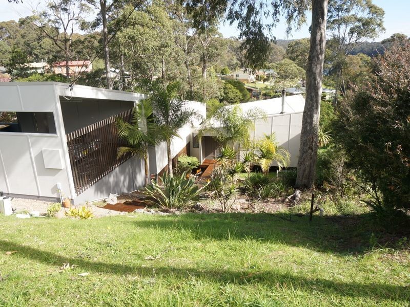8 Gareth Avenue, Narooma NSW 2546