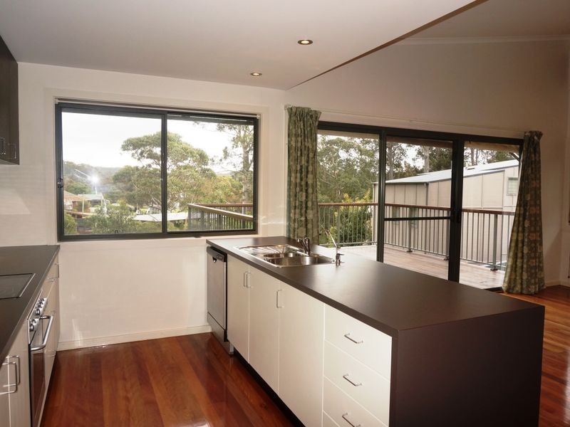 8 Gareth Avenue, Narooma NSW 2546