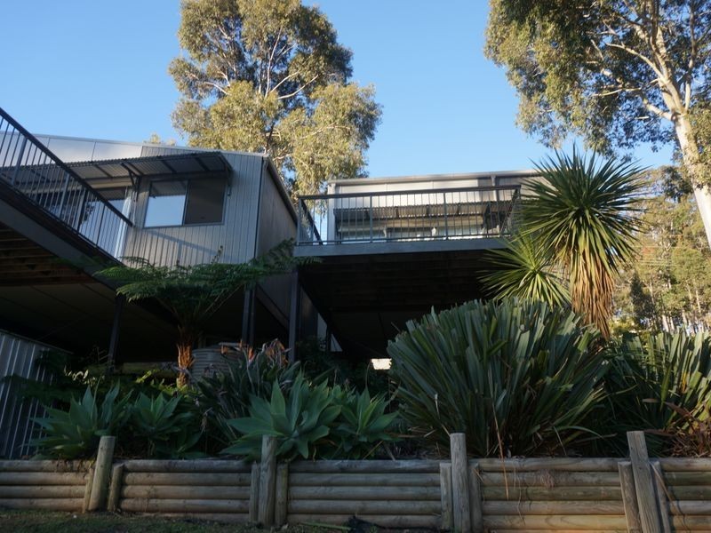 8 Gareth Avenue, Narooma NSW 2546