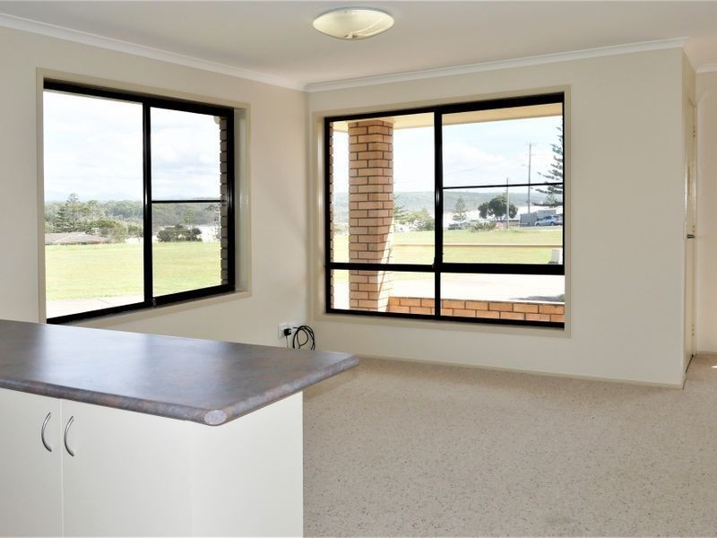 21 Noble Parade, Dalmeny NSW 2546