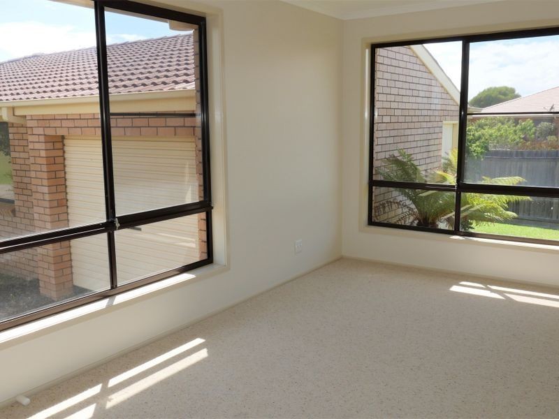 21 Noble Parade, Dalmeny NSW 2546