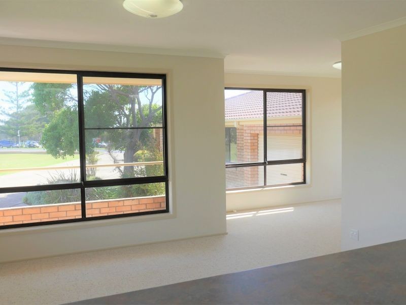 21 Noble Parade, Dalmeny NSW 2546