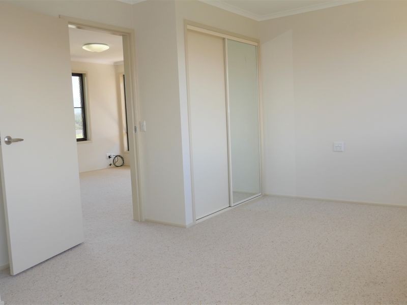 21 Noble Parade, Dalmeny NSW 2546