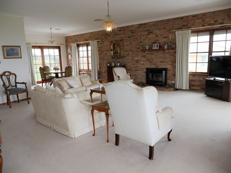 35 McMillan Crescent, Dalmeny NSW 2546