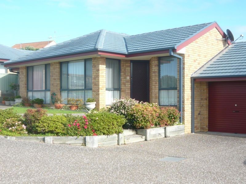 2/33 Noble Parade, Dalmeny NSW 2546