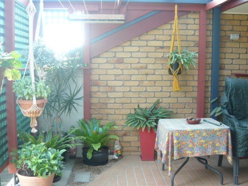 2/33 Noble Parade, Dalmeny NSW 2546