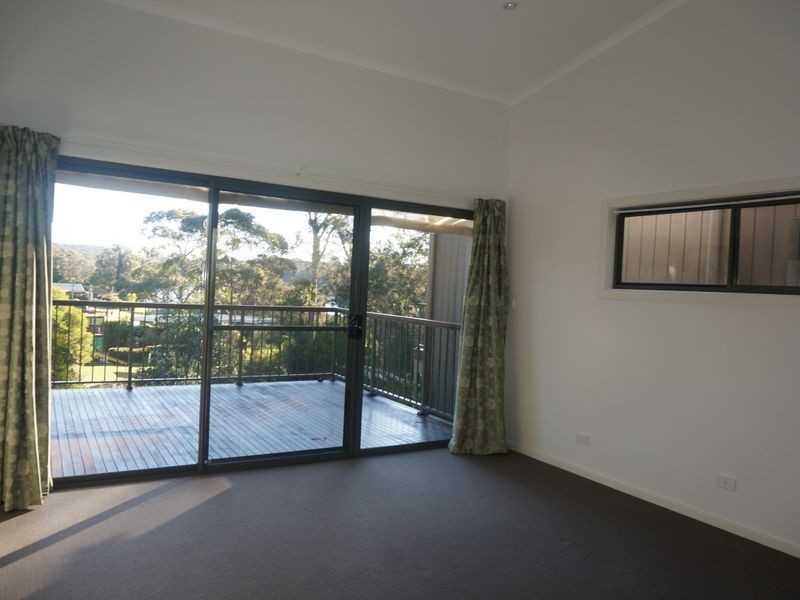 8 Gareth Avenue, Narooma NSW 2546