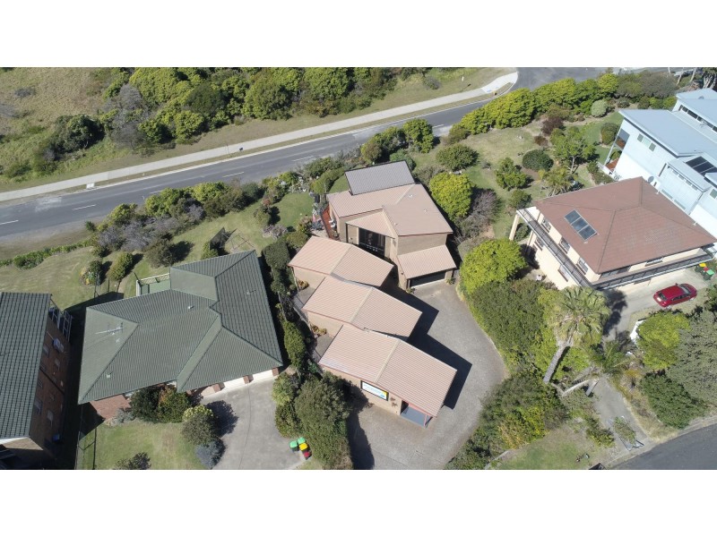 8 Warbler Crescent, North Narooma NSW 2546