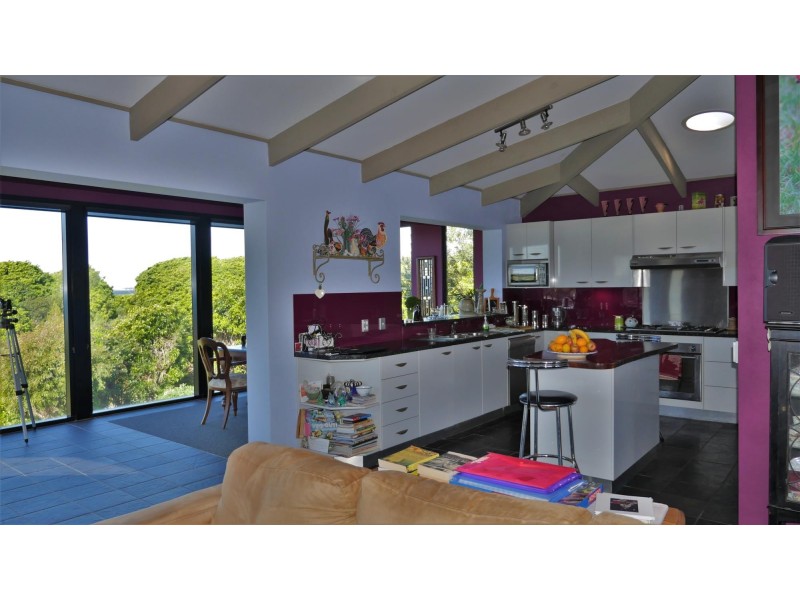 8 Warbler Crescent, North Narooma NSW 2546