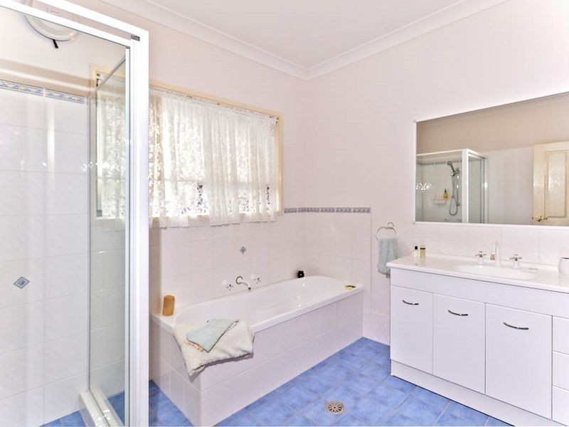 60 Noble Parade, Dalmeny NSW 2546