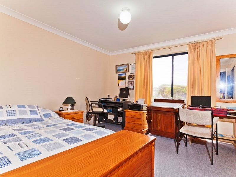 60 Noble Parade, Dalmeny NSW 2546