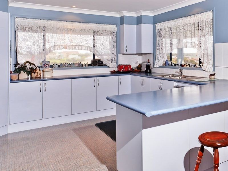 60 Noble Parade, Dalmeny NSW 2546