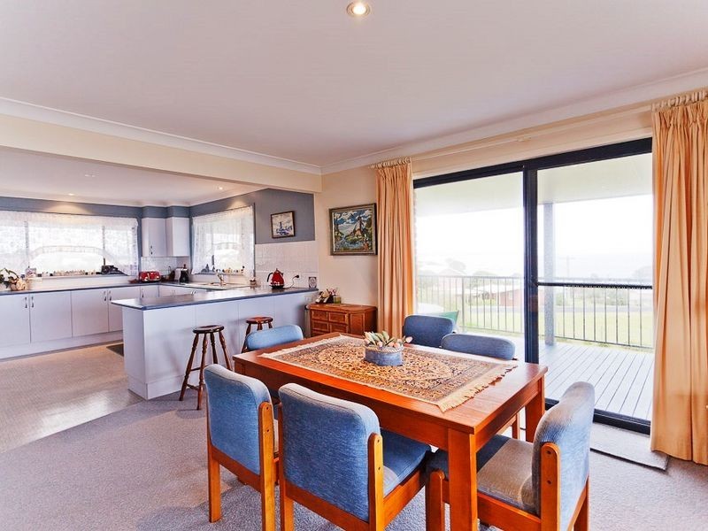 60 Noble Parade, Dalmeny NSW 2546