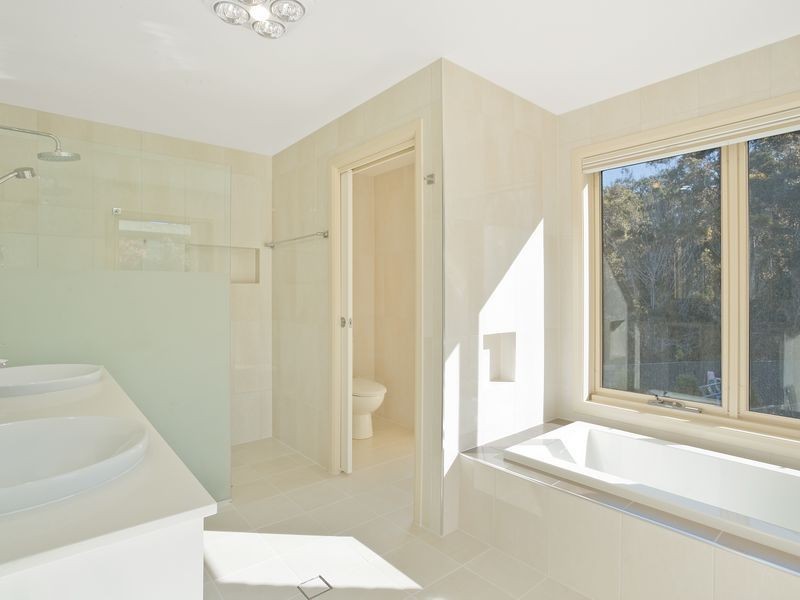 35 Yabbarra Drive, Dalmeny NSW 2546