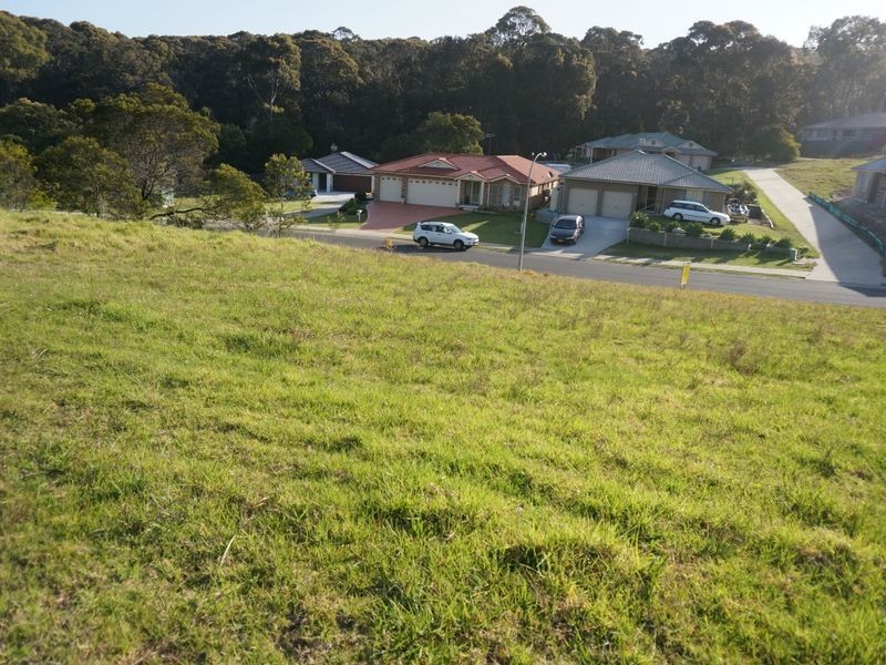 9 Yabbarra Drive, Dalmeny NSW 2546