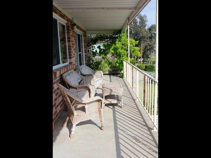 15 Myuna Street, Dalmeny NSW 2546