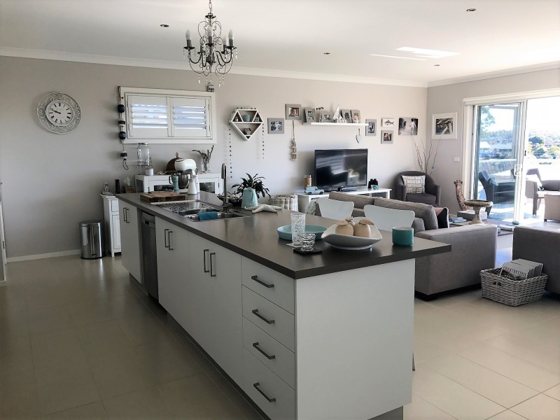 4 Dulip Close, Dalmeny NSW 2546