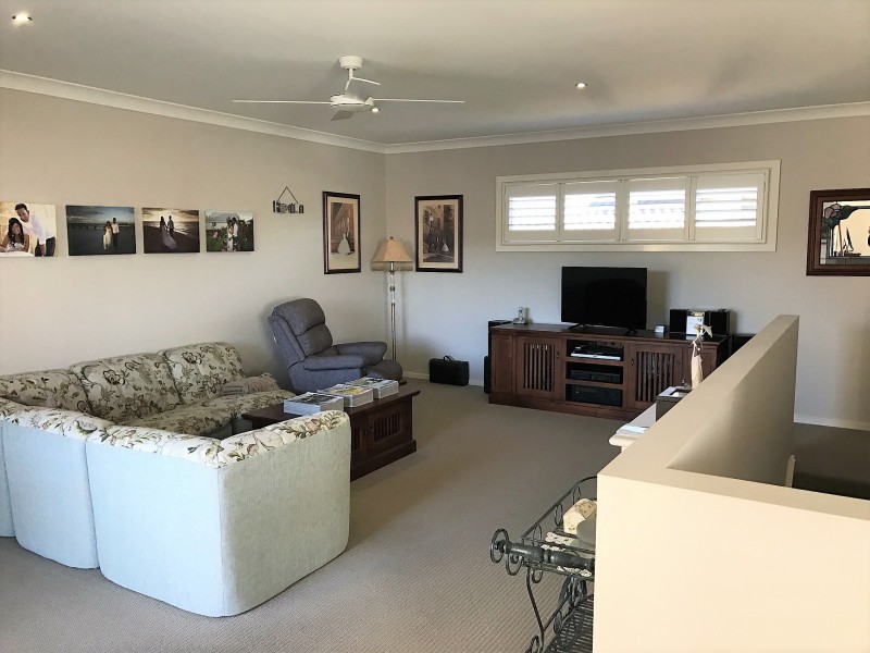 4 Dulip Close, Dalmeny NSW 2546