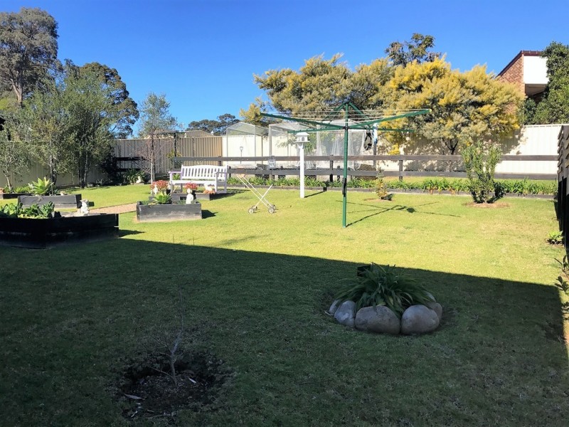 4 Dulip Close, Dalmeny NSW 2546