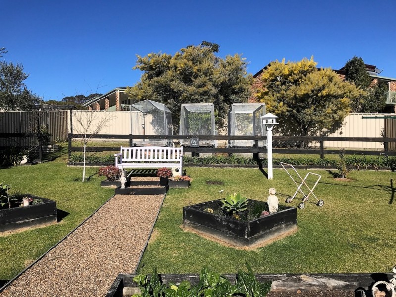 4 Dulip Close, Dalmeny NSW 2546