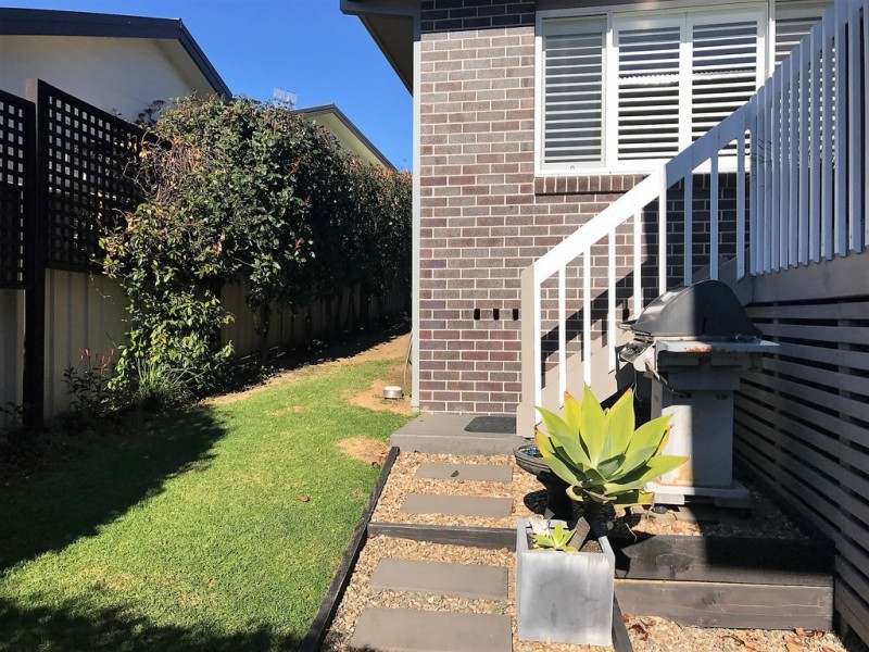 4 Dulip Close, Dalmeny NSW 2546