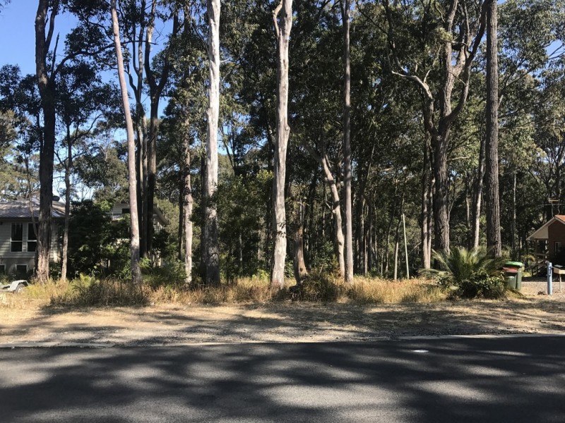 33 Coastal Court, Dalmeny NSW 2546