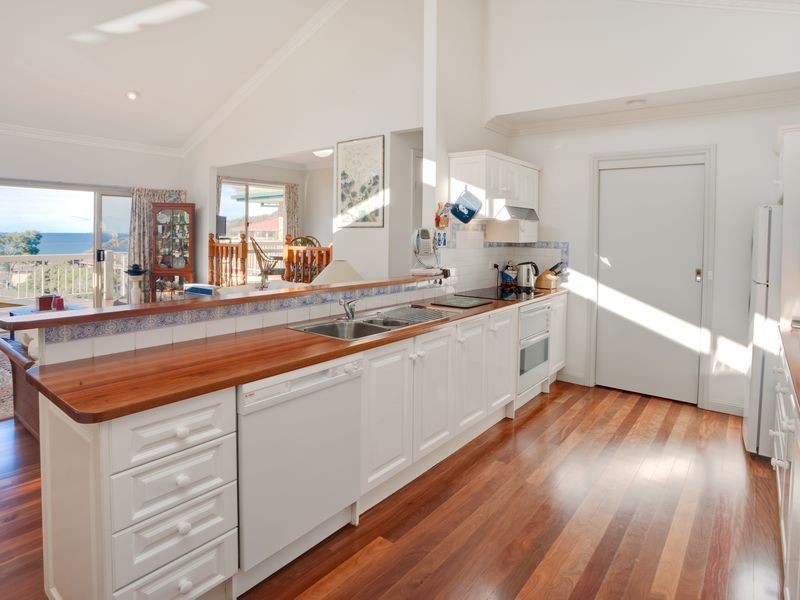 14 Beachview Close, Akolele NSW 2546
