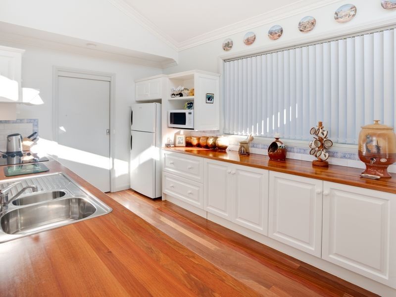 14 Beachview Close, Akolele NSW 2546
