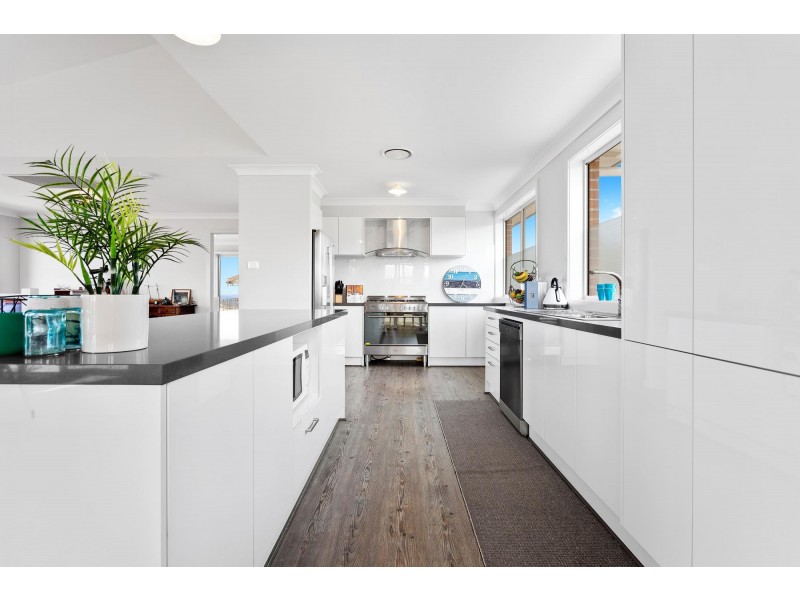 12 Lonsdale Parade, Dalmeny NSW 2546