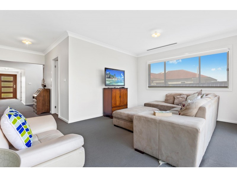 12 Lonsdale Parade, Dalmeny NSW 2546