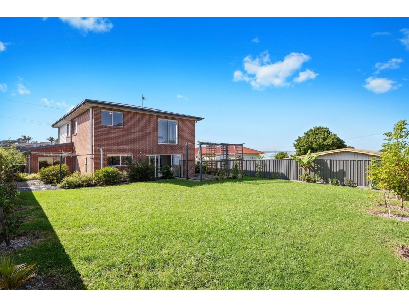 12 Lonsdale Parade, Dalmeny NSW 2546