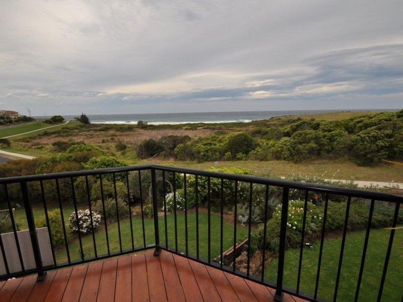 8 Warbler Crescent, Akolele NSW 2546