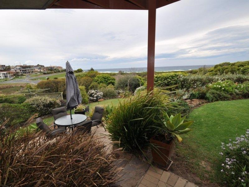 8 Warbler Crescent, Akolele NSW 2546