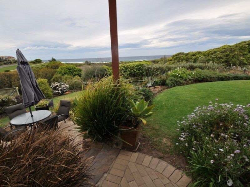 8 Warbler Crescent, Akolele NSW 2546