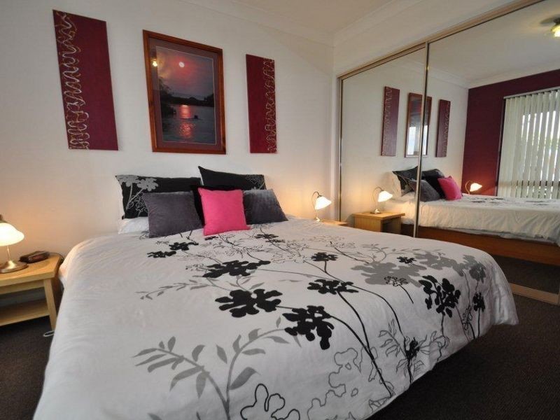 8 Warbler Crescent, Akolele NSW 2546