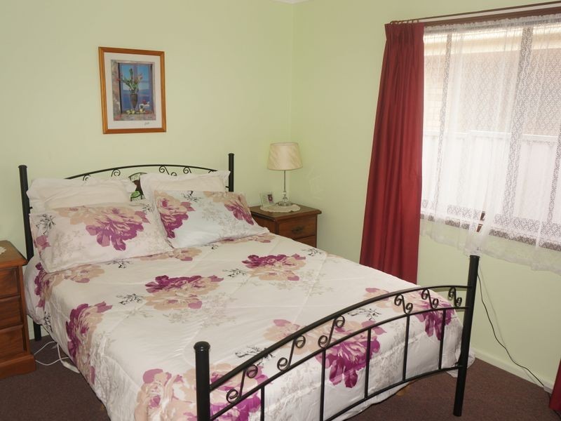 53 Tatiara Street, Dalmeny NSW 2546