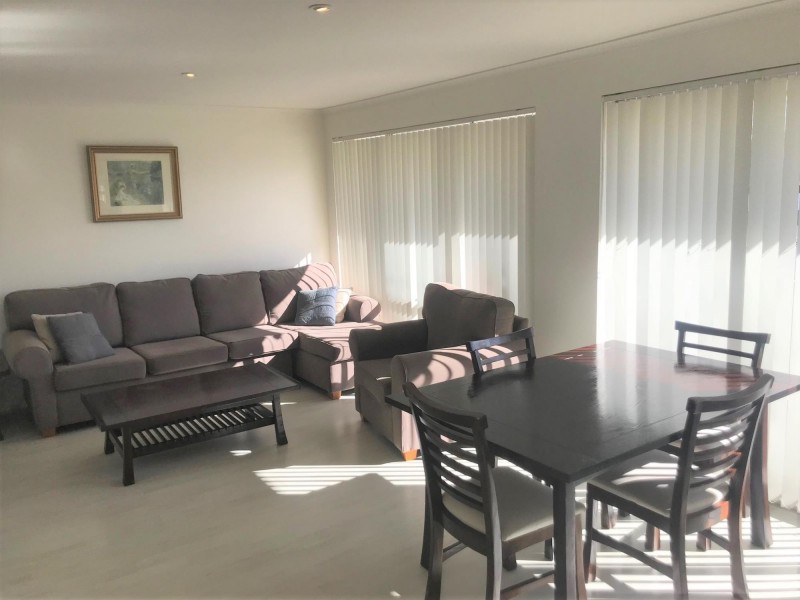 Unit & Sho 1 Noble Parade, Dalmeny NSW 2546