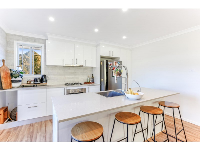 9 Yabbarra Drive, Dalmeny NSW 2546