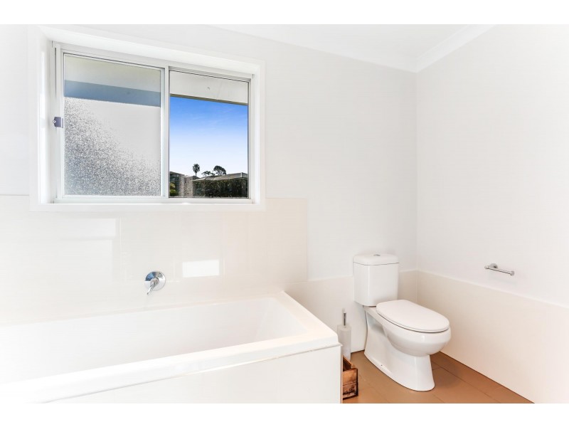 9 Yabbarra Drive, Dalmeny NSW 2546