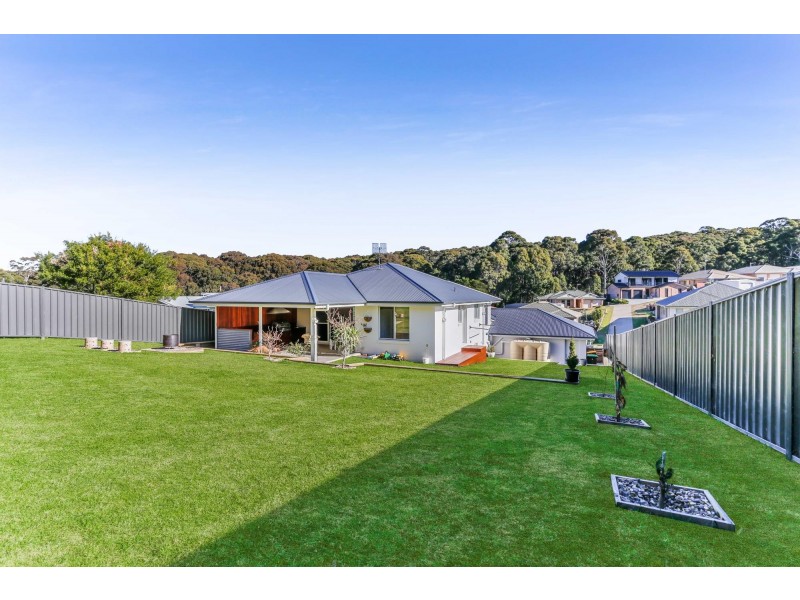 9 Yabbarra Drive, Dalmeny NSW 2546