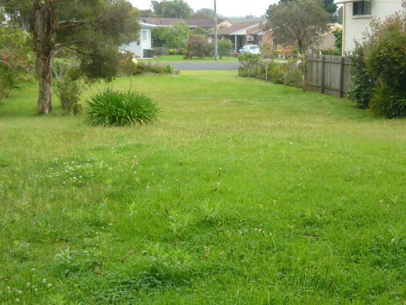 41 Tatiara Street, Dalmeny NSW 2546