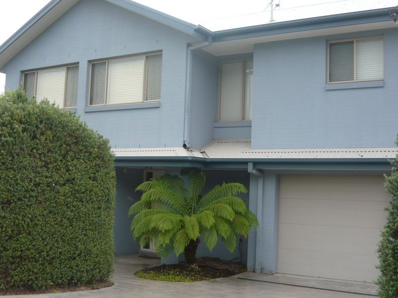 2/11 Binalong Street, Dalmeny NSW 2546