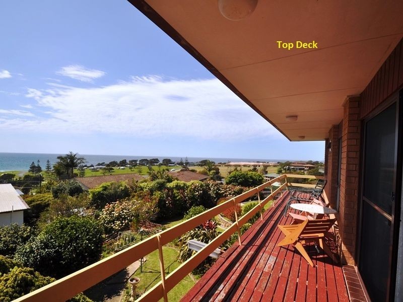 24 John Reilly Street, Dalmeny NSW 2546