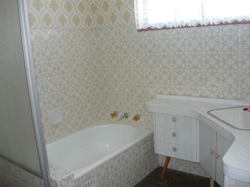 24 John Reilly Street, Dalmeny NSW 2546