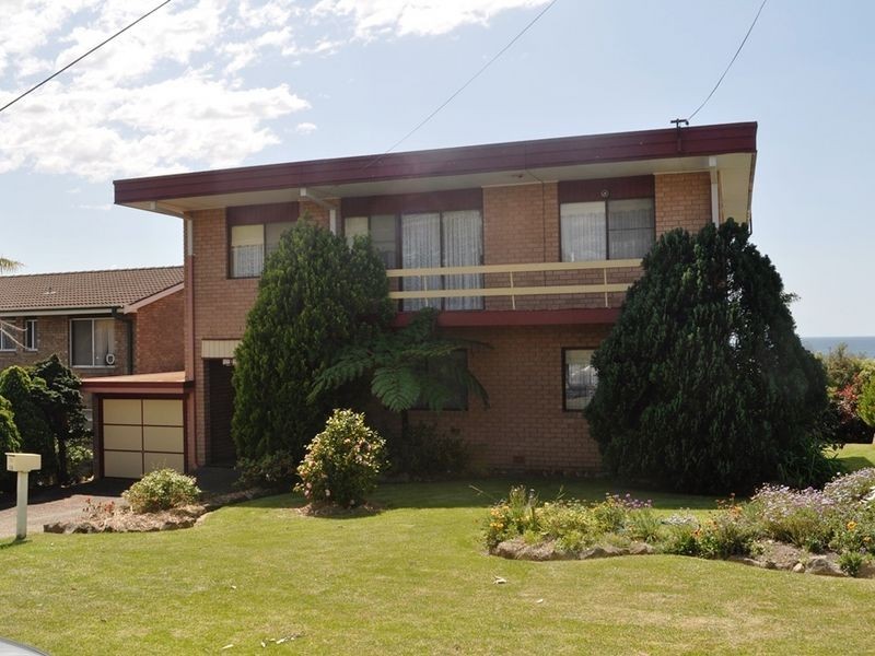 24 John Reilly Street, Dalmeny NSW 2546