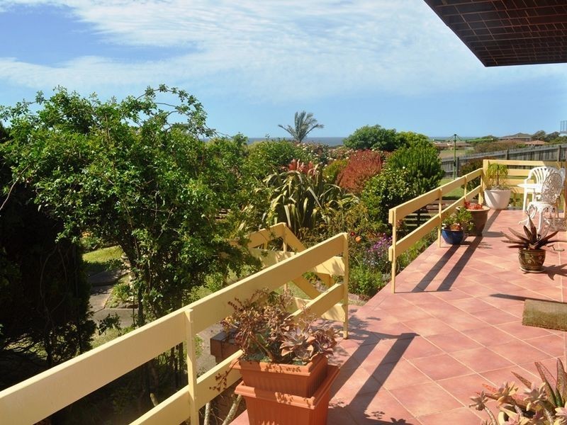 24 John Reilly Street, Dalmeny NSW 2546