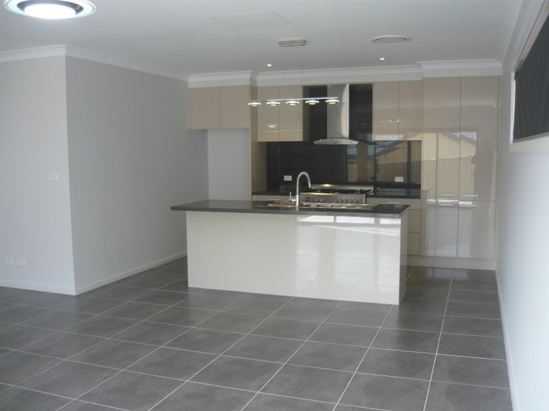 8 Dulip Close, Dalmeny NSW 2546