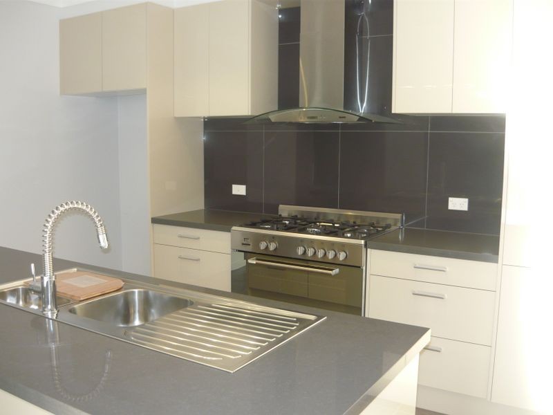 8 Dulip Close, Dalmeny NSW 2546